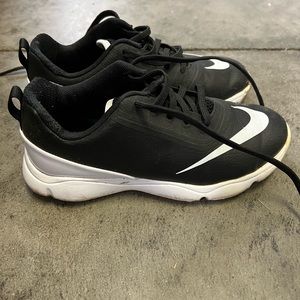 Youth Nike golf shoes size 1
